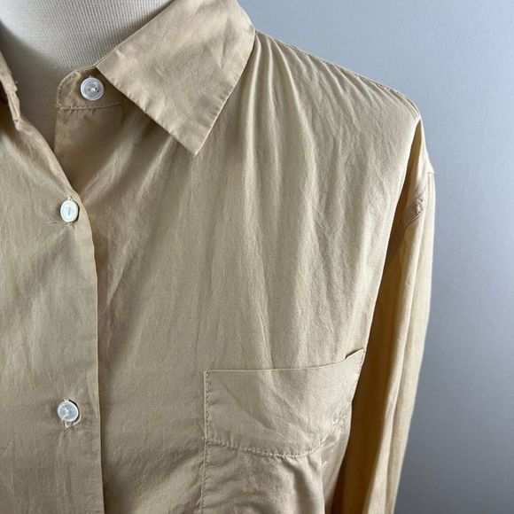 NWOT NILI LOTAN Kristen Button-Up Shirt‎ in Sand (S) - Picture 6 of 13